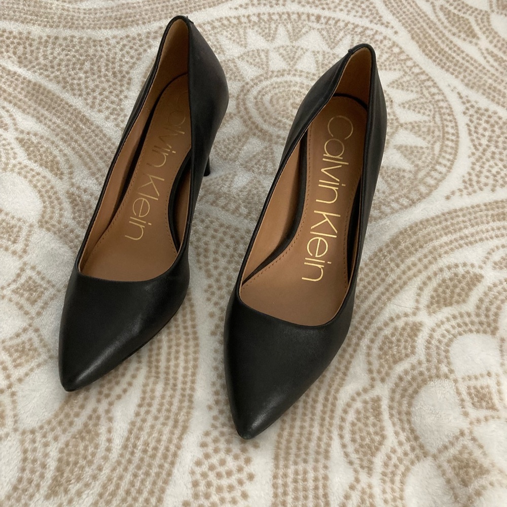 Calvin Klein Gayle stiletto pumps 6.5